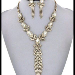 NWT Stunning Rhinestone Crystal Y Statement Necklace & Earring Set